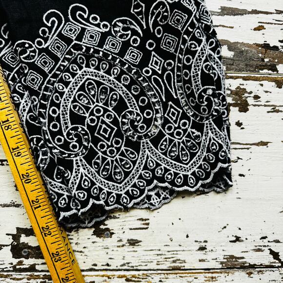 Chico's Pull On Embroidery Linen Crop Pants Black White Size 2 or U.S. 12 Resort - Picture 4 of 11